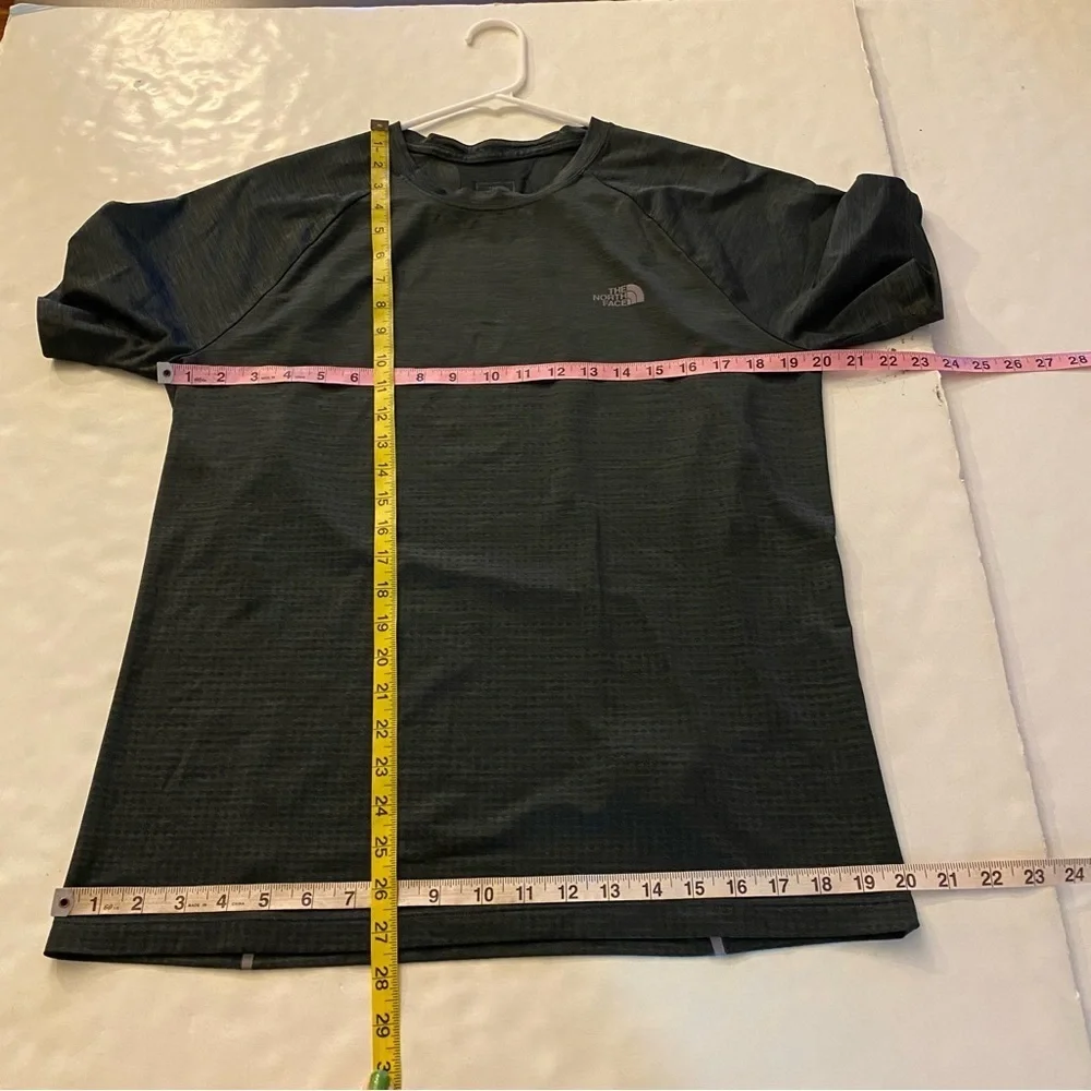 The North Face Flight Series Shirt Mens Size Large Gray Black Short Sleeve Crew